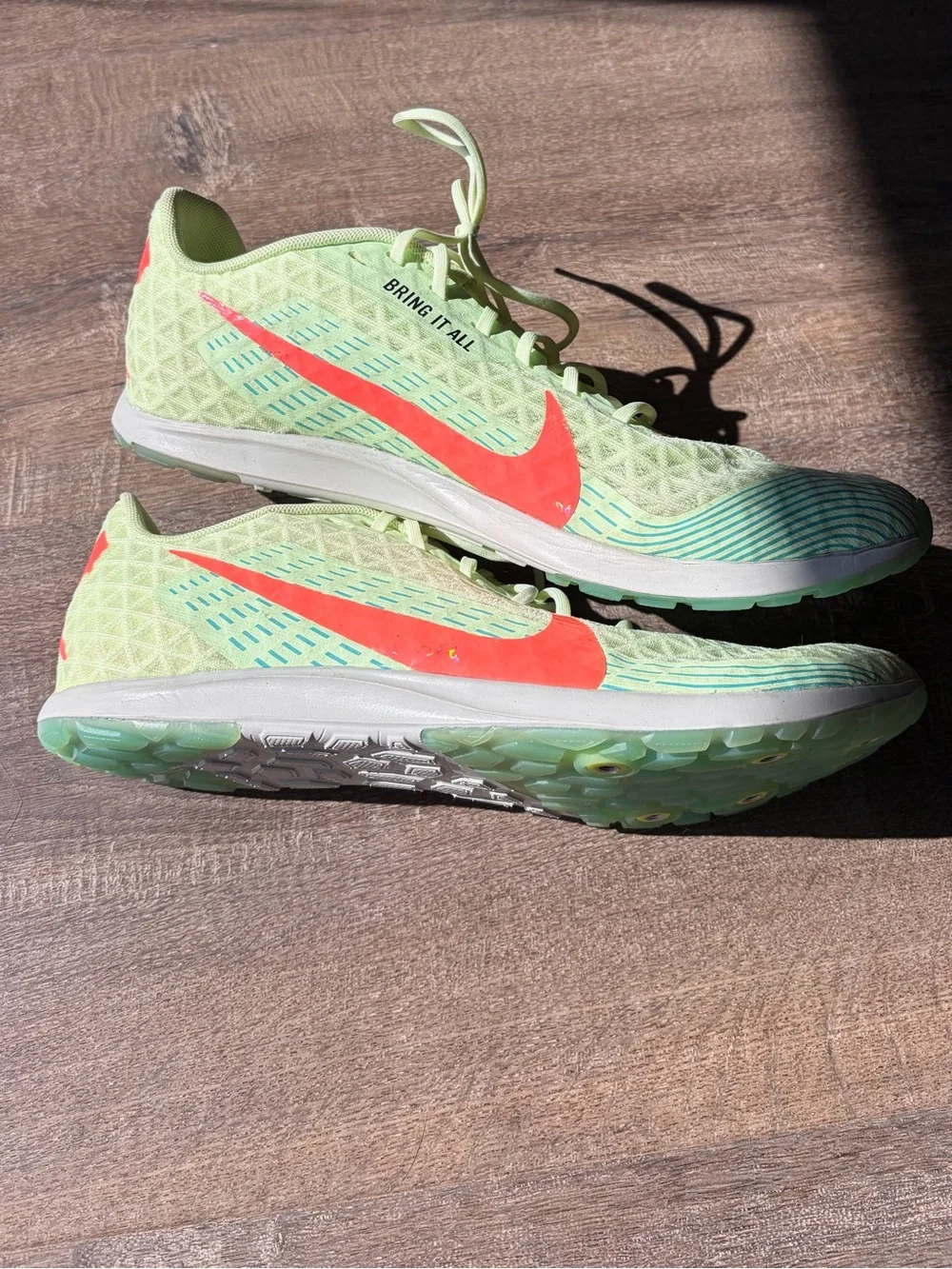 Nike zoom rival